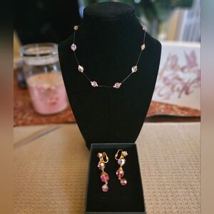 Necklace and earring set